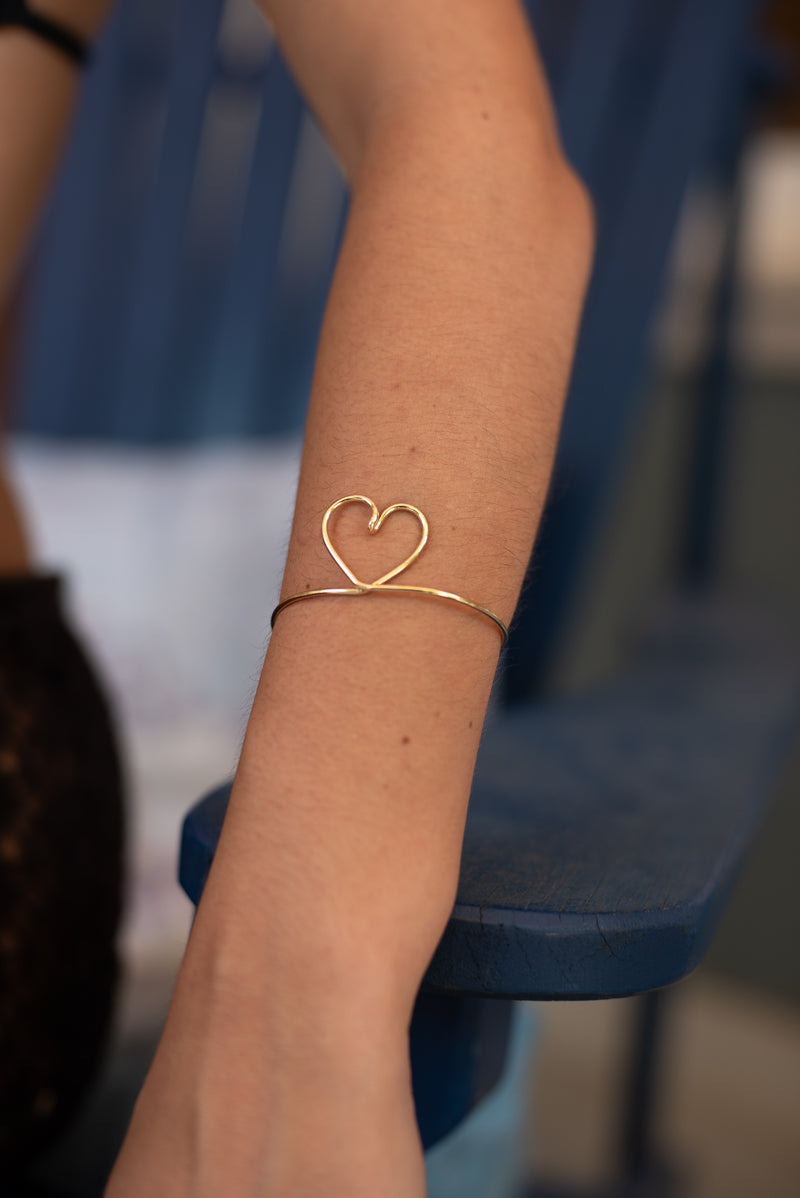 Bracelete Coração Vazado - Bracelete Dourado Lucky Bijoux