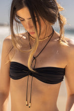Colar Fio & Pastilhas Preto - Lucky Bijoux