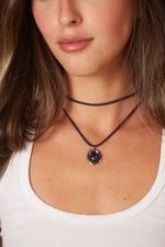 Courinho Dark Blue Oval Gem