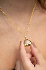 Colar Golden Pearl - Colar Dourado Lucky Bijoux
