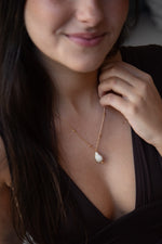 Colar Crystal Branco - Colar Dourado Lucky Bijoux